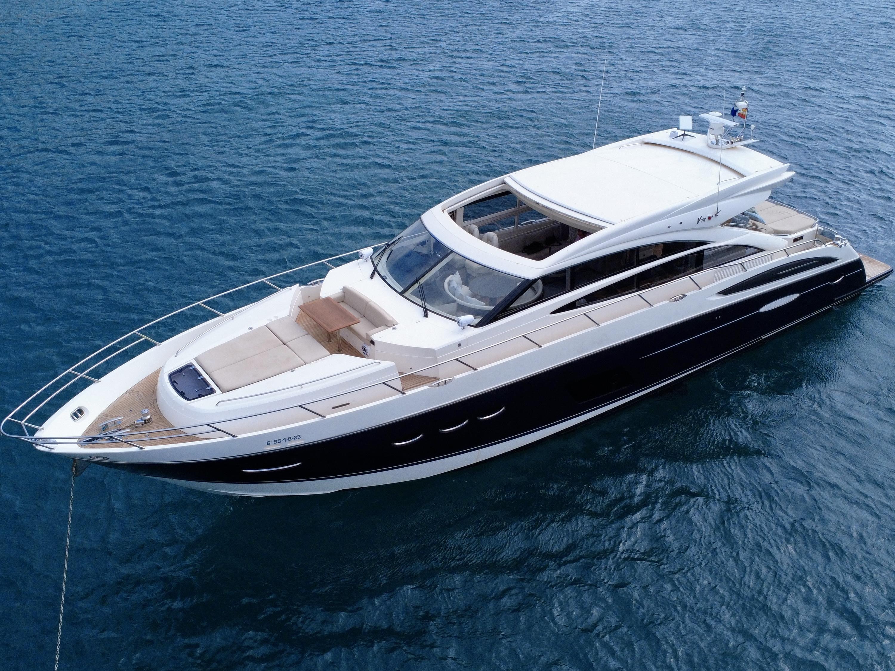 2015 PRINCESS  V72 